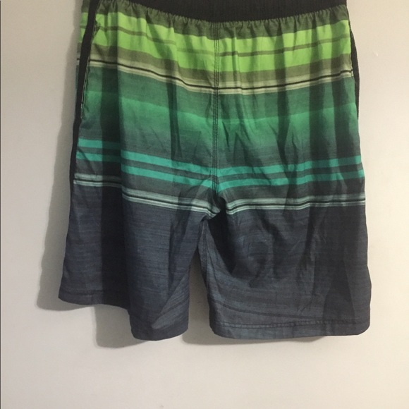 Speedo board shorts. Green. Medium - Picture 2 of 4